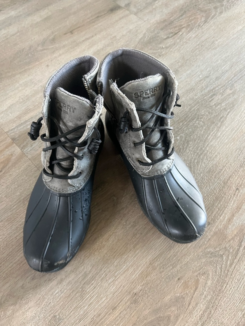 Sperry Black and Gray Waterproof Lace-Up Duck Boots 7.5